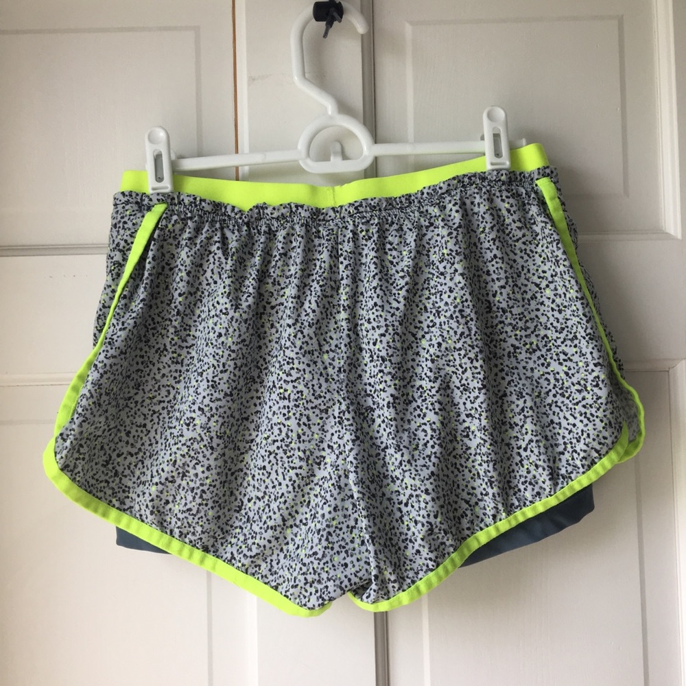 Nike shorts - Picture 2 of 4